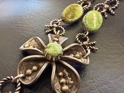 TURQUOISE NECKLACE BOOG