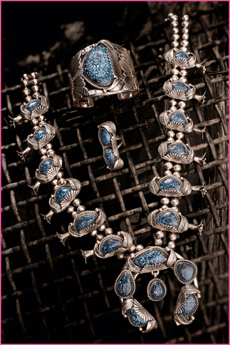 VINTAGE LANDER BLUE SQUASH BLOSSOM SET